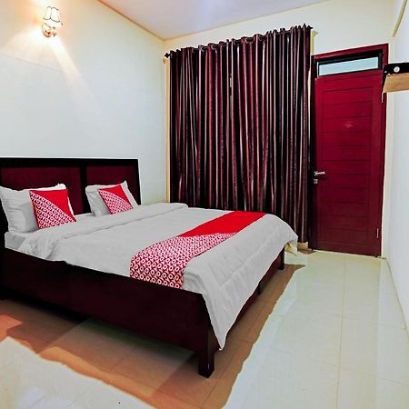 Oyo 90331 Hotel Toba Shanda Parapat Exteriér fotografie