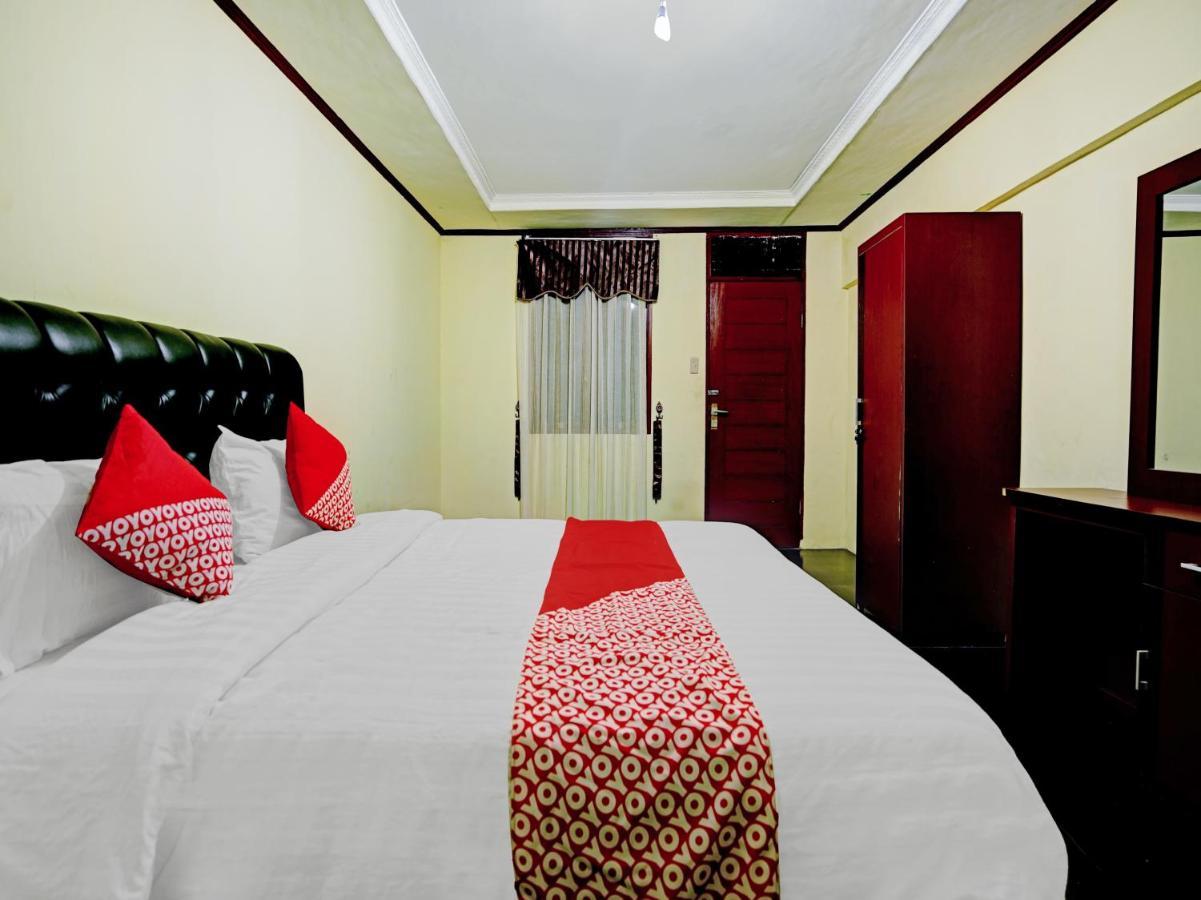 Oyo 90331 Hotel Toba Shanda Parapat Exteriér fotografie