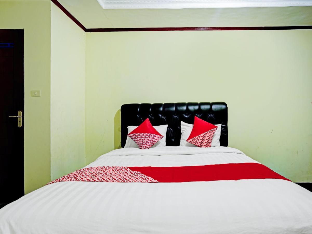 Oyo 90331 Hotel Toba Shanda Parapat Exteriér fotografie