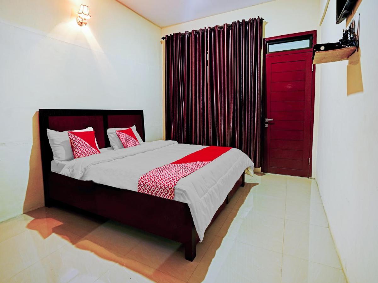 Oyo 90331 Hotel Toba Shanda Parapat Exteriér fotografie