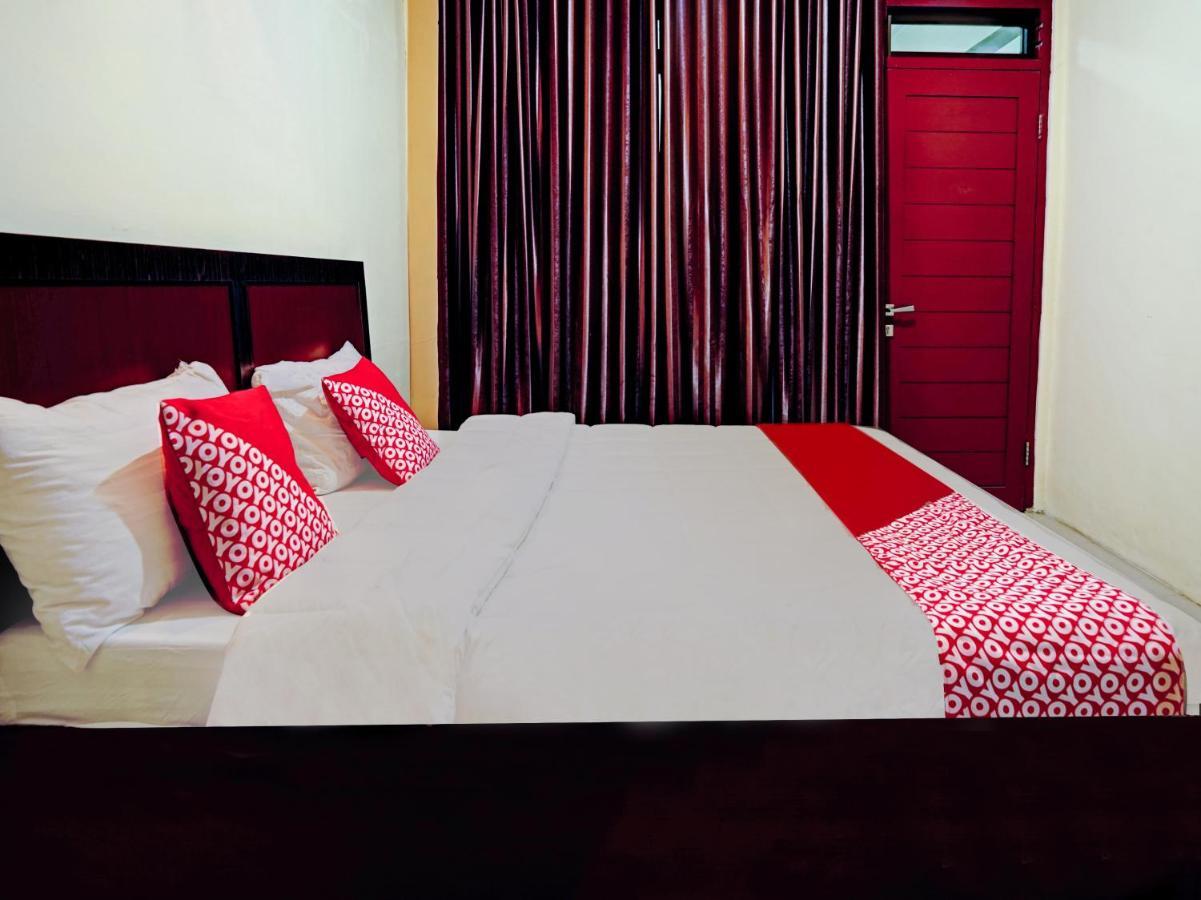 Oyo 90331 Hotel Toba Shanda Parapat Exteriér fotografie