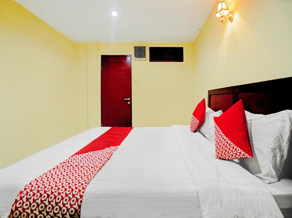 Oyo 90331 Hotel Toba Shanda Parapat Exteriér fotografie