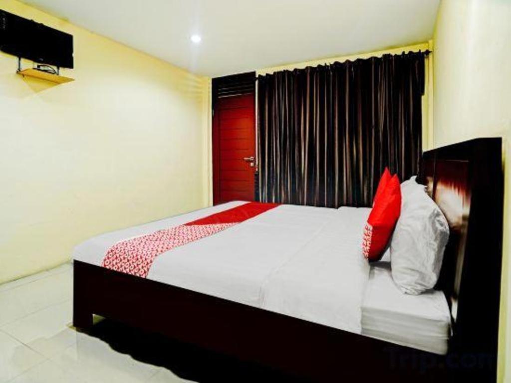 Oyo 90331 Hotel Toba Shanda Parapat Exteriér fotografie