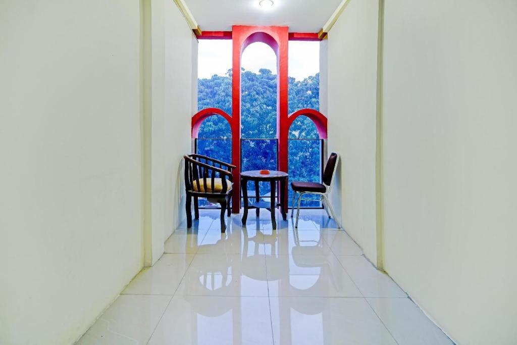 Oyo 90331 Hotel Toba Shanda Parapat Exteriér fotografie