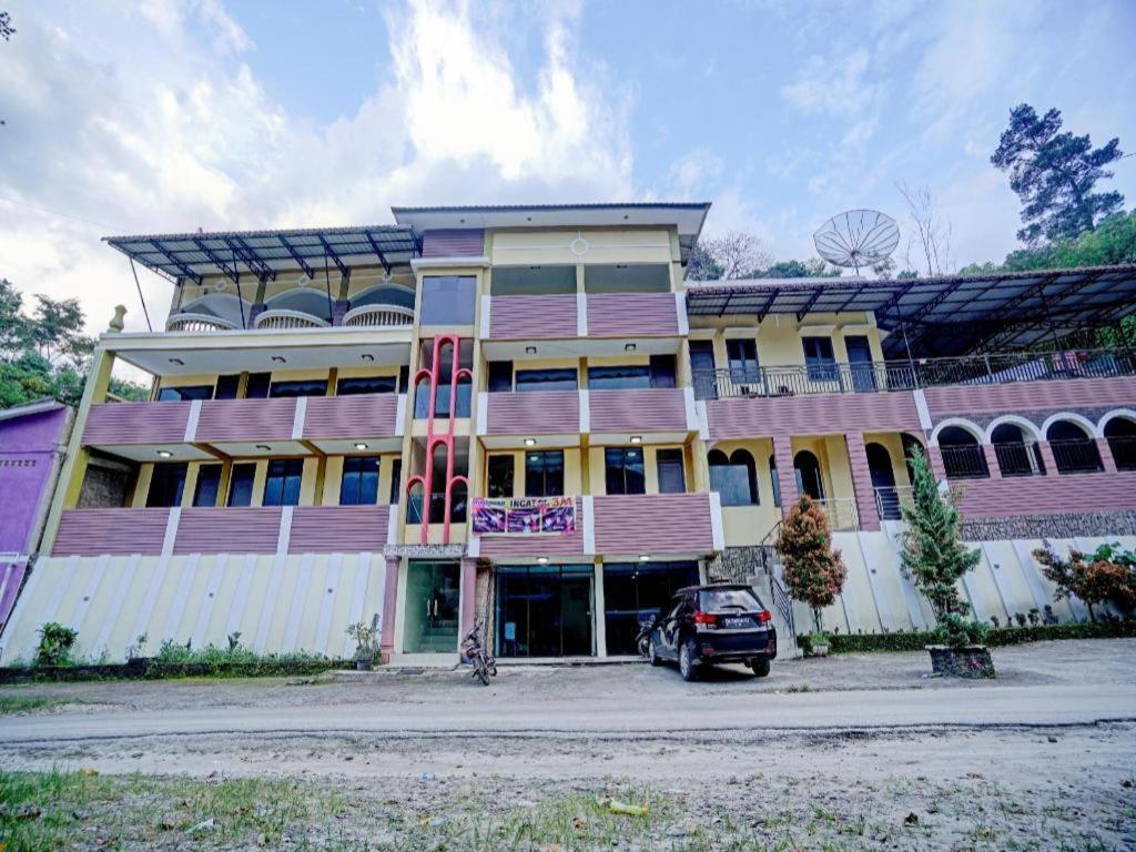 Oyo 90331 Hotel Toba Shanda Parapat Exteriér fotografie